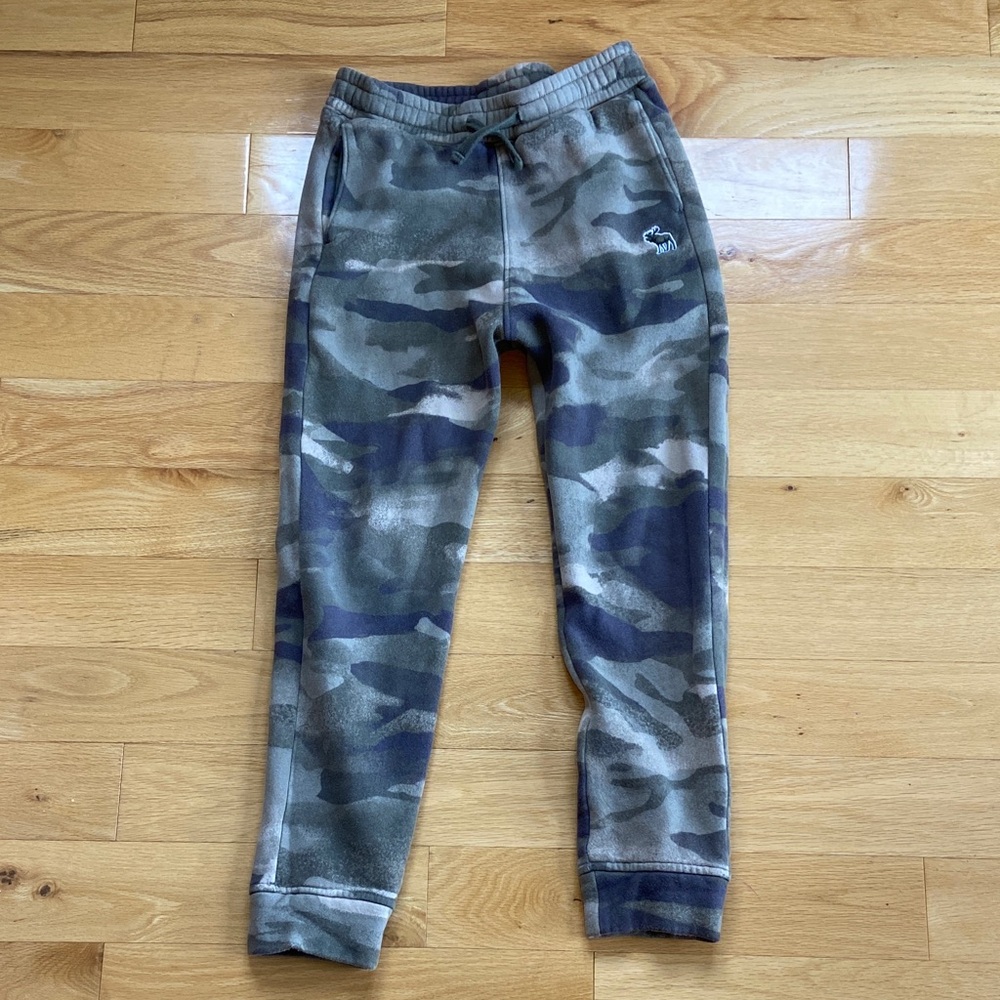 Abercrombie&Fitch kids A&F essentials camo joggers size 9/10